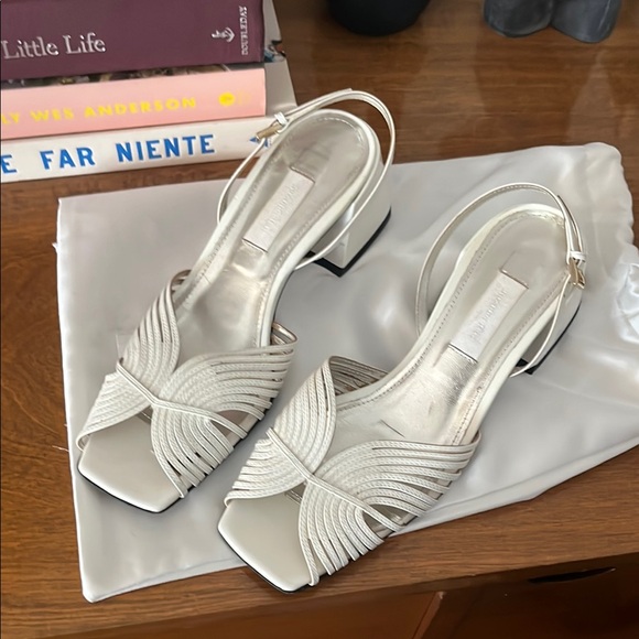 Suzanne Rae  Elegant Slingback Heels - Picture 1 of 7